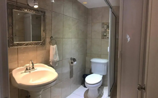 Hotel & Suites Cerro Rojo