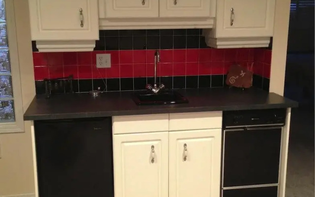 Redwood Meadows Bed and Breakfast