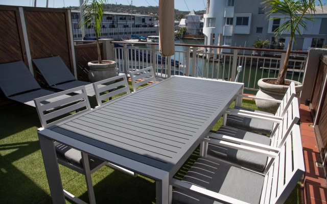 Waterfront New Listng - 8 South Quay -