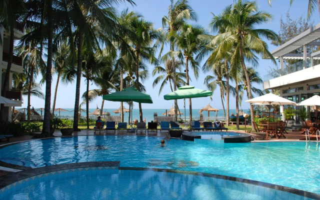Canary Beach Resort