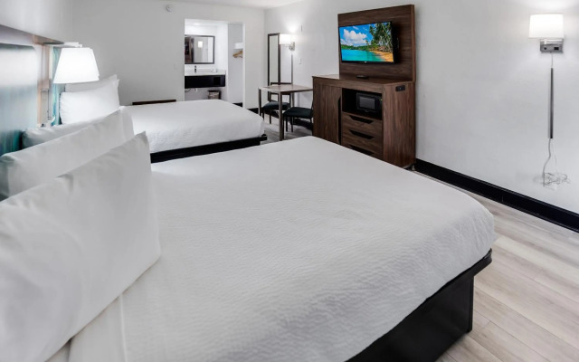 Blu Atlantic Oceanfront Hotel & Suites