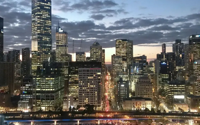 Prima Pearl Luxury 2-Bedroom Apartment