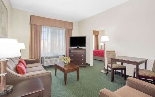 Ramada by Wyndham Denver International Airport