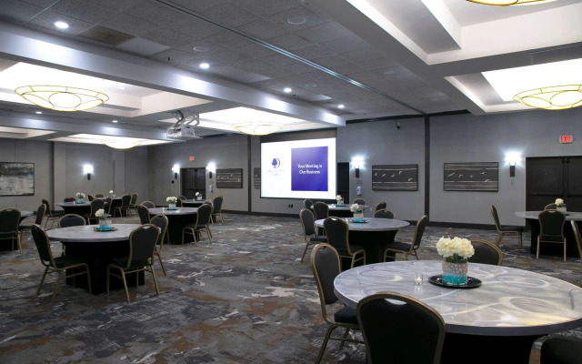 DoubleTree by Hilton Hotel Jackson