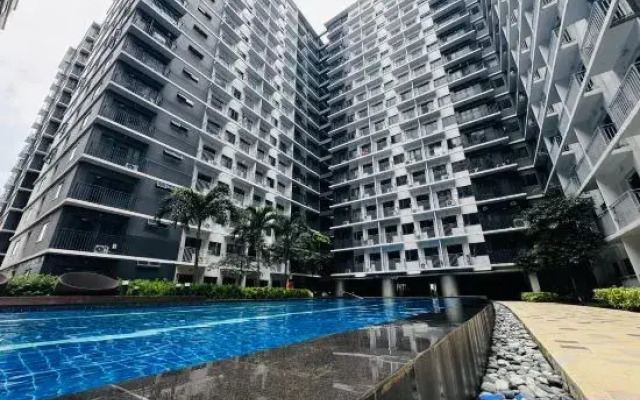 Solana Staycation Suites at Shore 3 Residence
