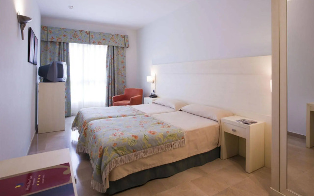 Senator Águilas Hotel