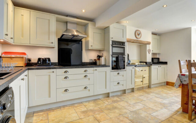 Holiday Home Ffermdy'r Bont