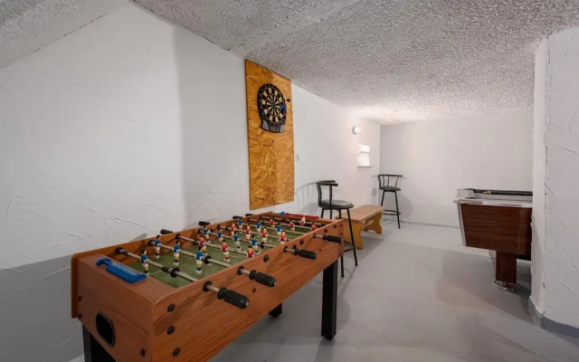 Stunning Home in Perci With Wifi and 5 Bedrooms