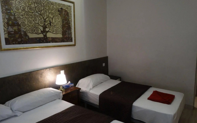 Hostal Mont Thabor