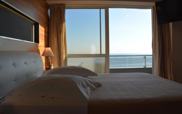 Scorpios Hotel