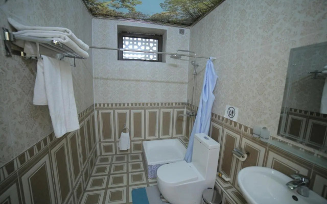 Khiva Silk Road (Хива Силк Роад)