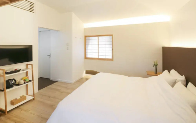 The Hotel Kiyomizu Imperial Palace West