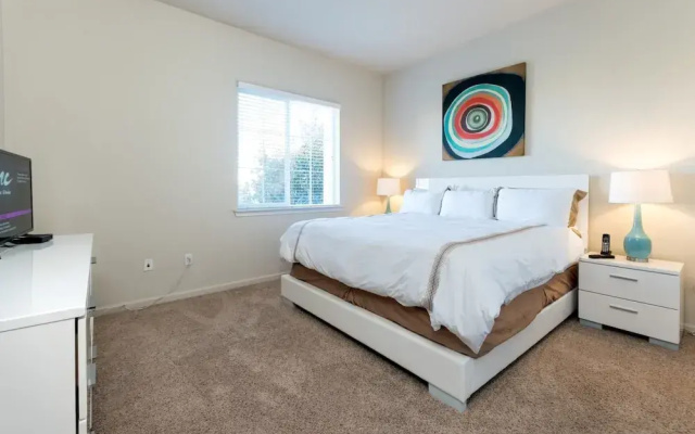 Bluebird Suites in Santa Clara