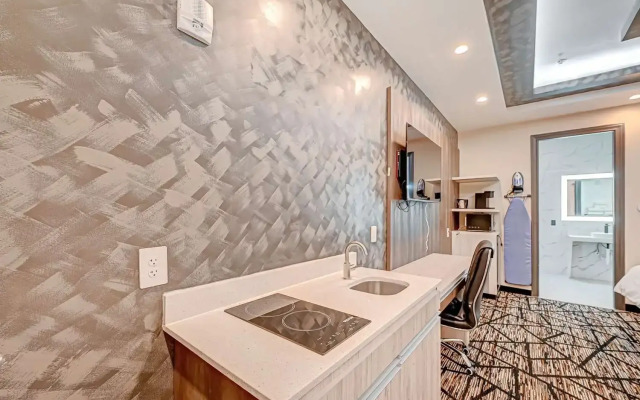 SureStay Hotel by Best Western Houston Southeast