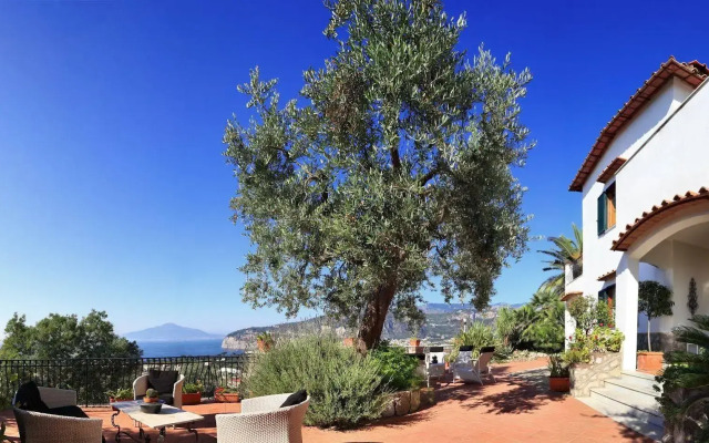M Suites Sorrento