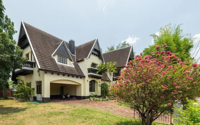 Garden Villa near Maya Ningman