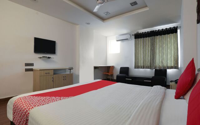 OYO 986 Hotel Akhand Homes