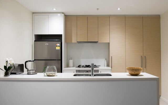 Roomerang at Prima Tower 51