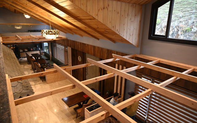 Justa Cliffend Resort & Spa, Mashobra