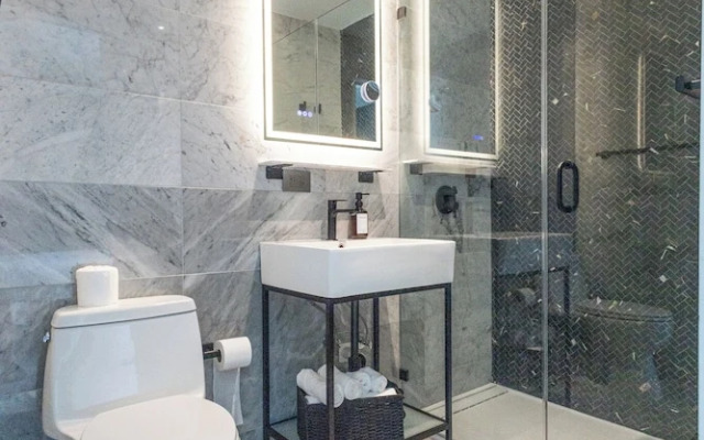 El Savoy Queen-Pool ResortVibe NearBeach