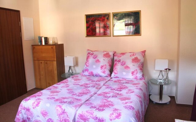 Haus Flora (Ferienwohnungen)