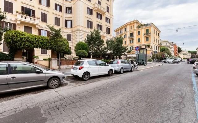 Beautiful apartment near the Borghese Gallery