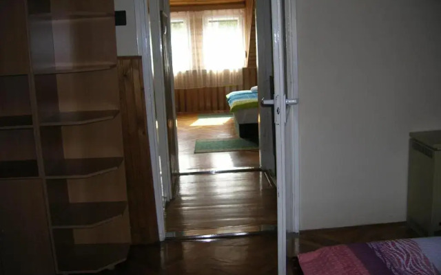 MONA Apartman