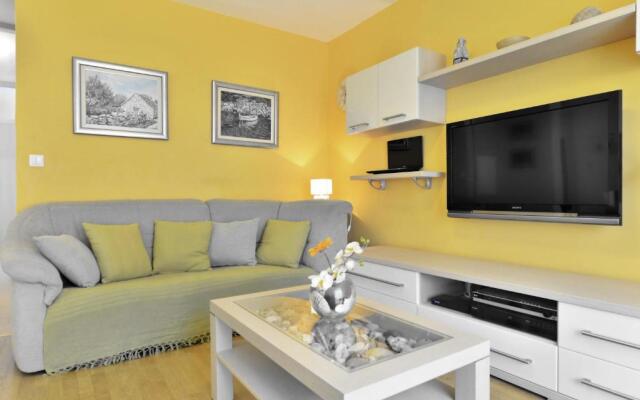Cozy luxury beach apartment Split