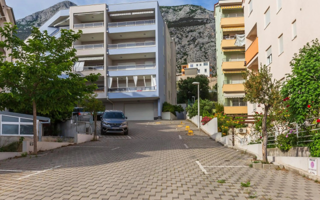 Urban City Apartment