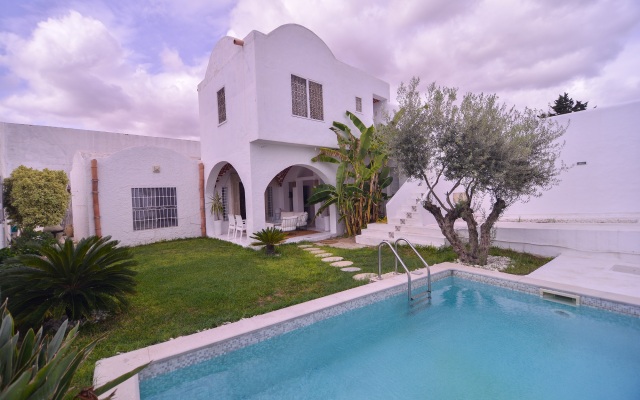 Airbetter - Fabulous Stay at Villa Skander Hammamet with Pool