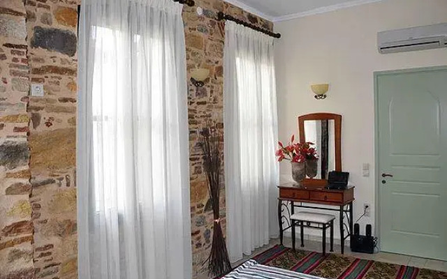 Frourio Apartments