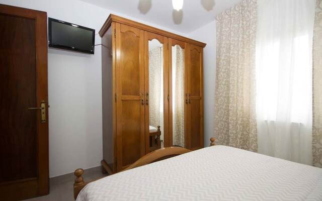 House - 3 Bedrooms with WiFi - 107748