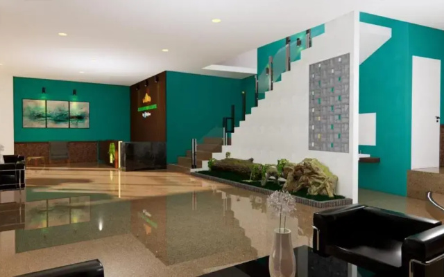 Elephant Inn and Suite Hotel by Sajiwa