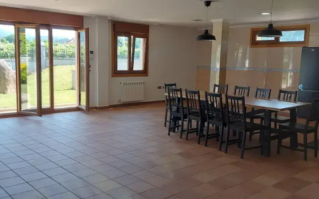 Casa de Lujo con Pisicina y Jardin en el Rural