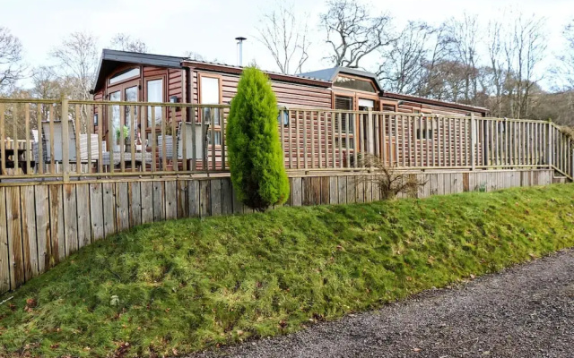 The Four Oaks Chalet