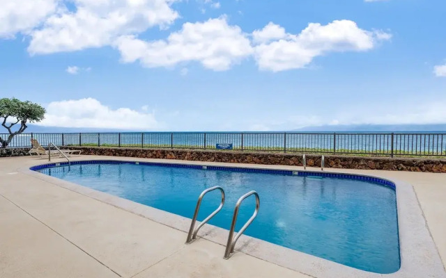 Kahana Reef 215 in Lahaina