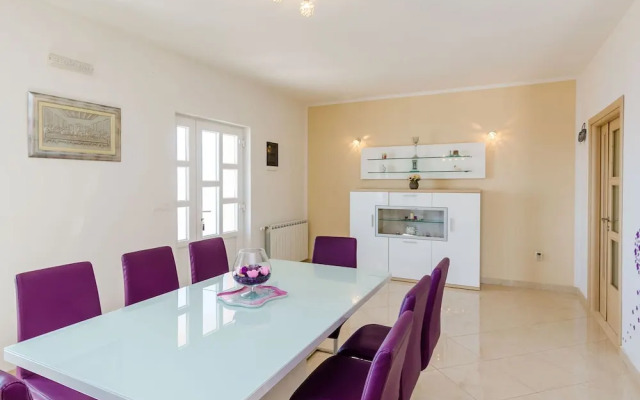 Villa in Gruda With Swimming Pool