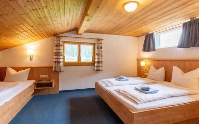 Spacious Apartment Near Centre and ski Area