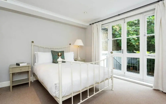 Relaxing Escape by the Kings Road