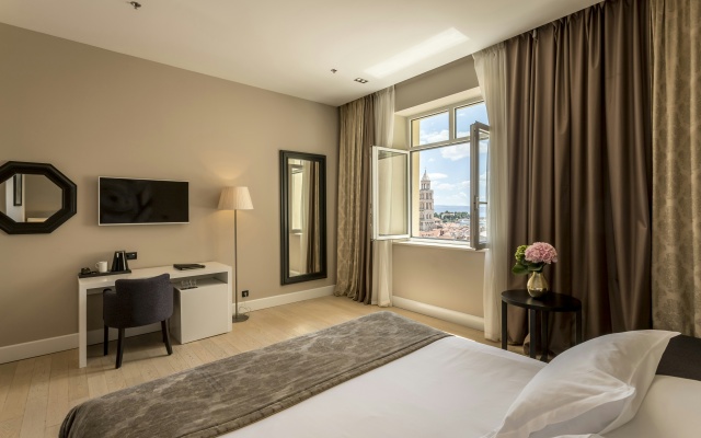 Cornaro Hotel