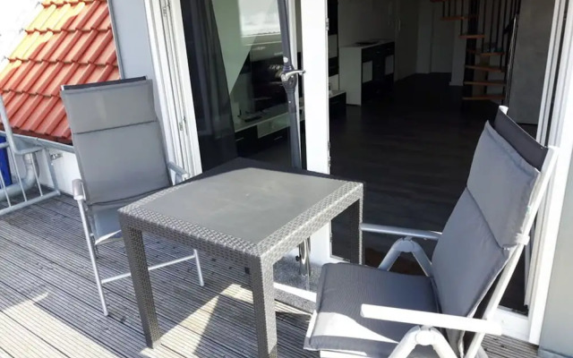 Claudia Modern Retreat