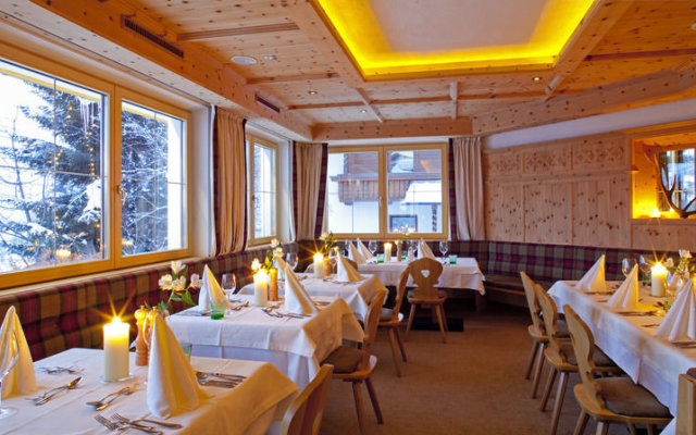 Hotel Tirol