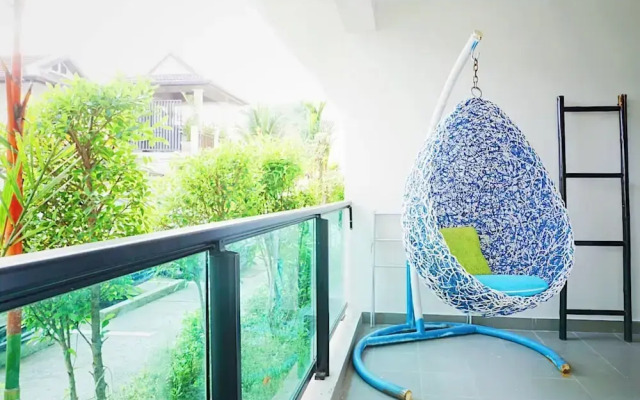 Coastal 1bed Infinity Pool Walk to Great Beach