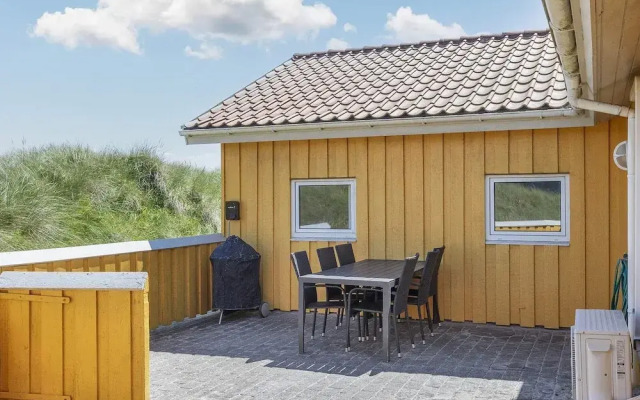 10 Person Holiday Home in Lokken