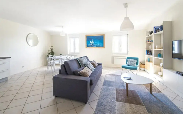 Ocean Apartment