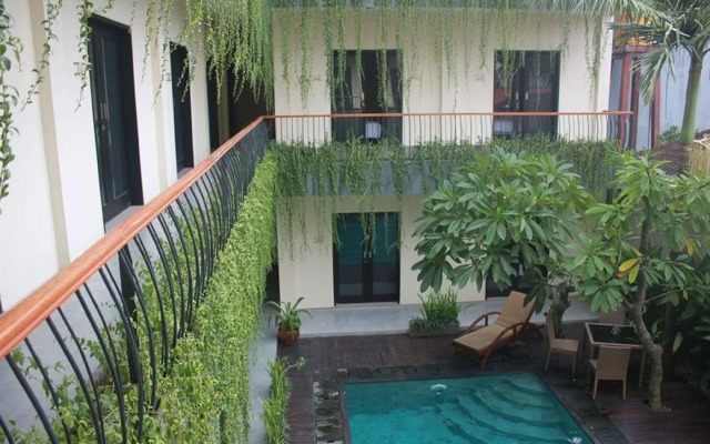 Zuk Hotel