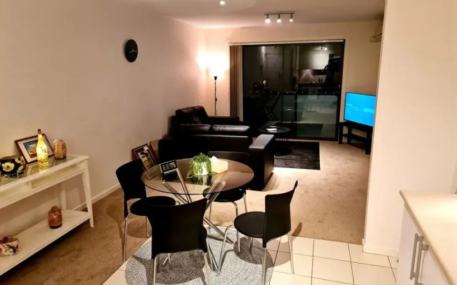 Qure Restaurant & Apartments