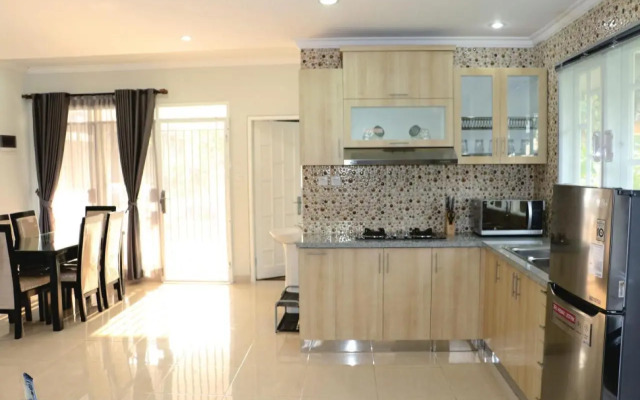 Diyar Villas Puncak M3/8