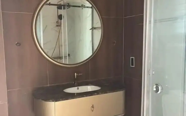 Sujimoto MacDonald 2 Bedroom Apartment