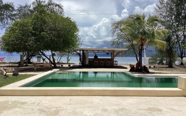 Juliantos by the sea